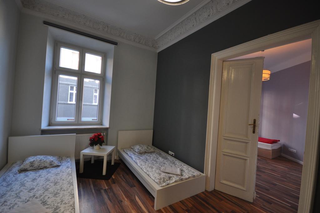 Hostel Yellow Krasków Cameră foto