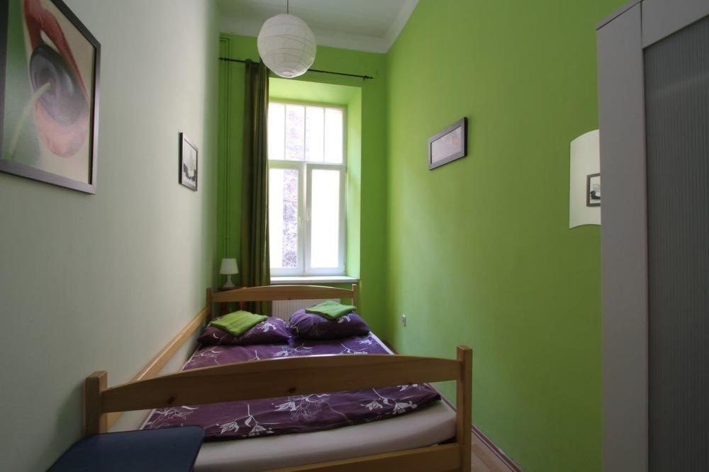 Hostel Yellow Krasków Exterior foto